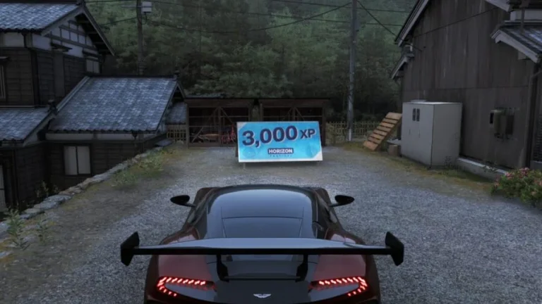 XP Bonus Board біля дороги у відкритому світі Forza Horizon 6